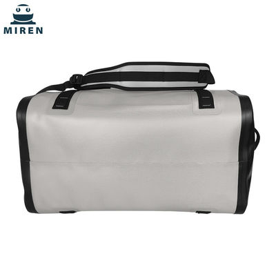 กระเป๋า Duffel กันน้ำสำหรับงานหนัก 840D วัสดุ TPU สำหรับการท่องเที่ยวกลางแจ้ง ODM